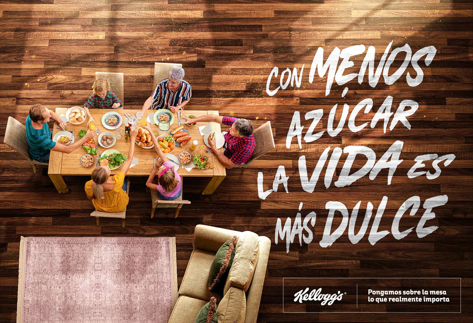 Pieza de la campaña Kellogg's de Follow Me Agency: familia multigeneracional almorzando en plano cenital con el mensaje Con menos azúcar la vida es más dulce